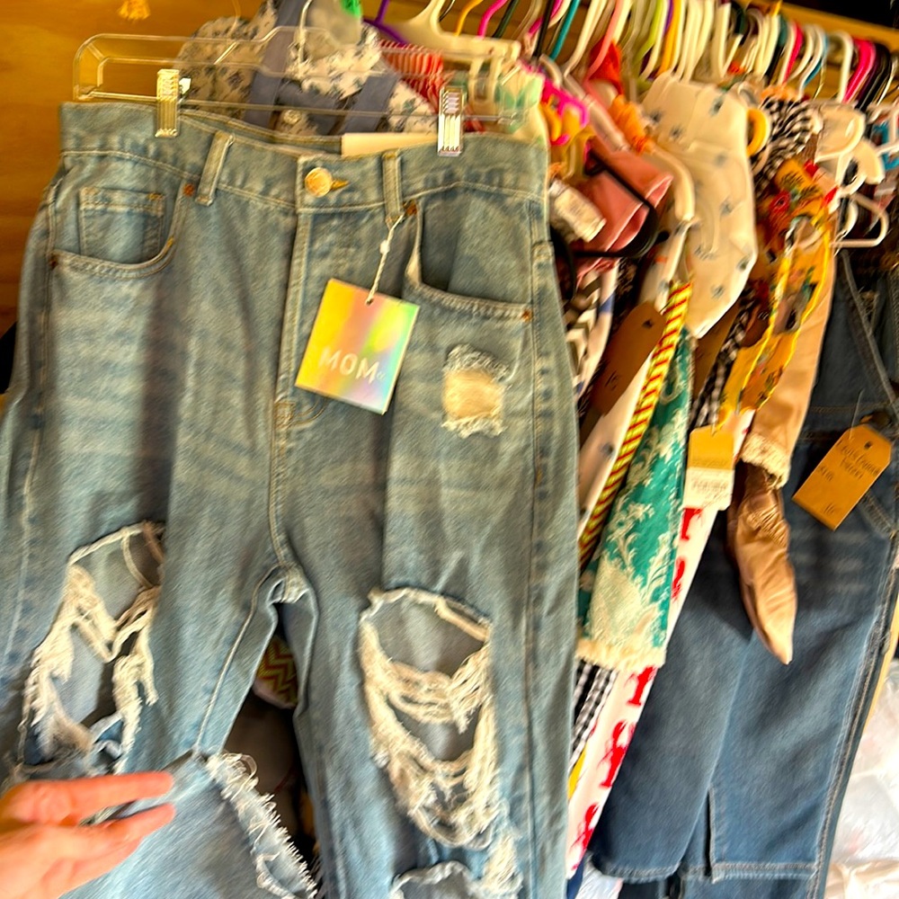 Mom jeans 11/30 new